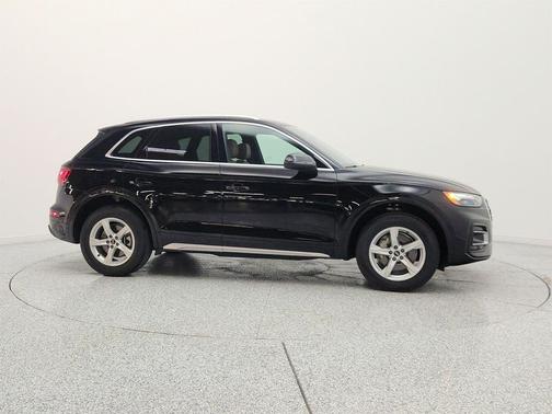 Brilliant Black 2023 Audi Q5 40 Premium