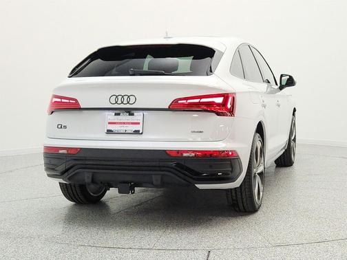 Glacier White Metallic 2023 Audi Q5 45 S line Premium Plus