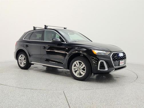 Mythos Black Metallic 2023 Audi Q5 45 S line Premium