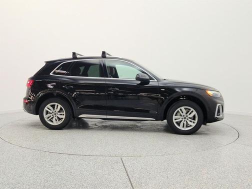 Mythos Black Metallic 2023 Audi Q5 45 S line Premium