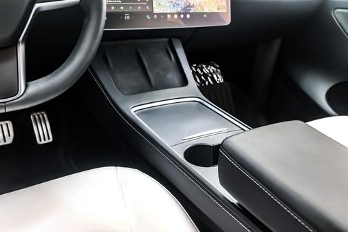 2024 Tesla Model Y Performance Dual Motor All-Wheel Drive