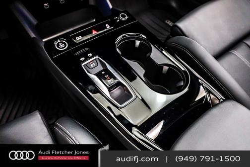 2025 Audi Q6 e-tron Premium Plus quattro