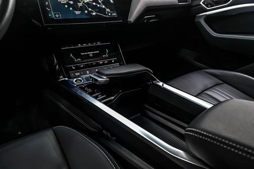 2022 Audi e-tron Premium