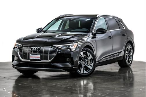 2022 Audi e-tron Premium