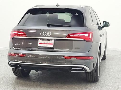 Daytona Gray Pearl Effect 2024 Audi Q5 55 S line Premium Plus