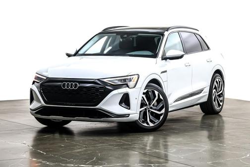2024 Audi Q8 e-tron Premium Plus