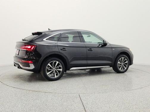 Mythos Black Metallic 2023 Audi Q5 45 S line Premium Plus