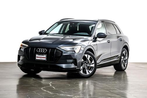 2022 Audi e-tron Premium