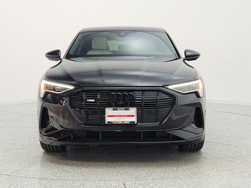 Mythos Black Metallic 2023 Audi e-tron Sportback S line Premium Plus