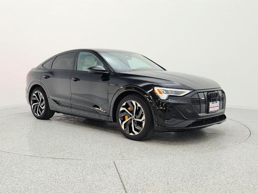 Mythos Black Metallic 2023 Audi e-tron Sportback S line Premium Plus