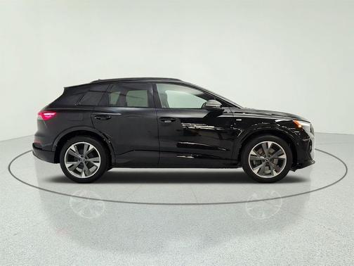 Mythos Black Metallic 2024 Audi Q4 e-tron Premium Plus 55 quattro