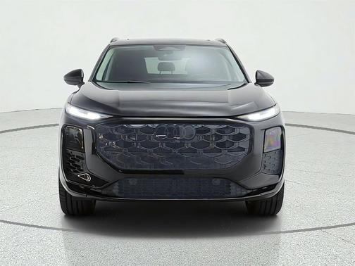 Mythos Black Metallic 2026 Audi Q3 TFSI quattro S tronic