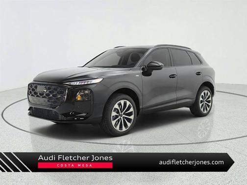 Mythos Black Metallic 2026 Audi Q3 TFSI quattro S tronic