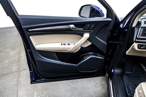 2023 Audi Q5 45 S line Premium