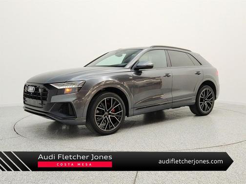 Daytona Gray Pearl Effect 2023 Audi Q8 55 Premium Plus