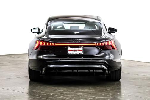 2022 Audi e-tron GT Prestige