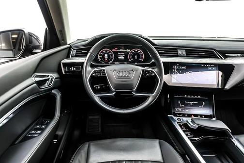 2024 Audi Q8 e-tron Premium Plus