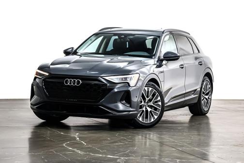 2024 Audi Q8 e-tron Premium Plus