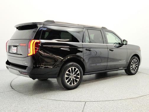 Agate Black Metallic 2025 Ford Expedition Max Platinum