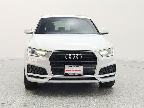 Glacier White Metallic 2018 Audi Q3 2.0T Premium