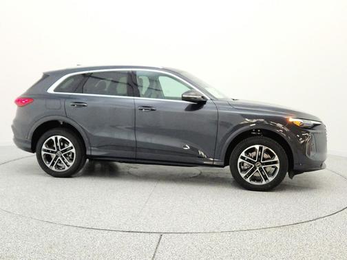 Tambora Gray Metallic 2026 Audi Q5 Premium Plus TFSI quattro S tronic