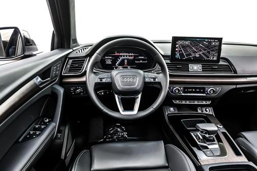 2023 Audi Q5 45 S line Premium Plus