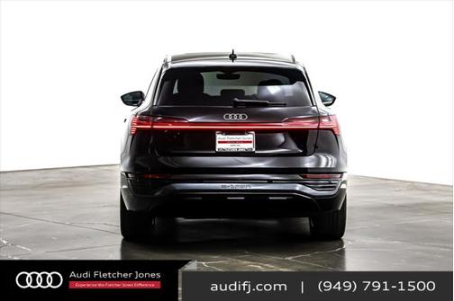2024 Audi Q8 e-tron Premium Plus