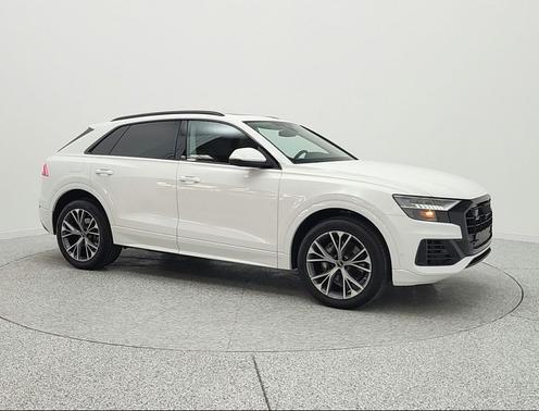 2023 Audi Q8 55 Premium