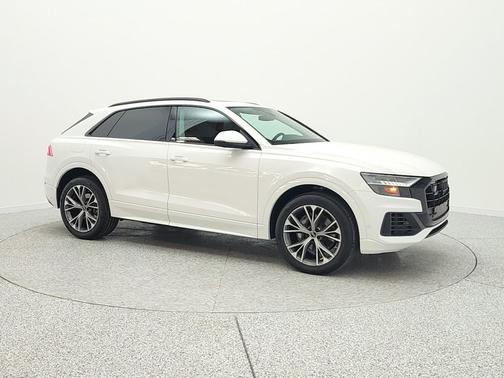 Carrara White 2023 Audi Q8 55 Premium