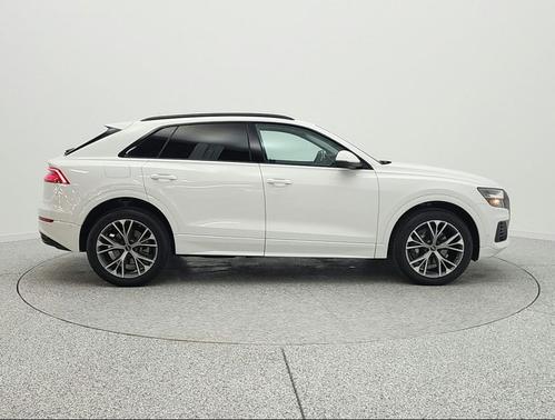 2023 Audi Q8 55 Premium