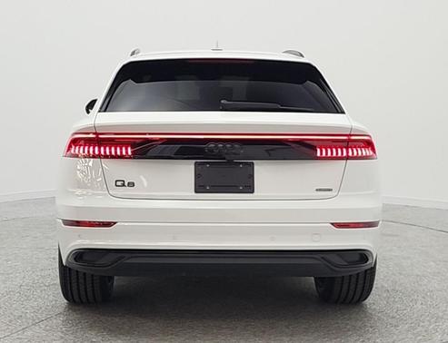 2023 Audi Q8 55 Premium