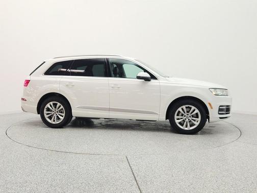 Carrara White 2019 Audi Q7 55 Premium Plus