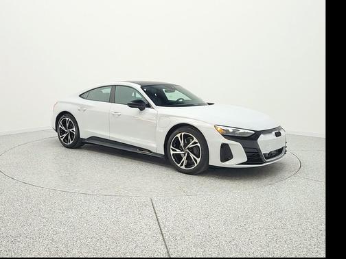 Suzuka Gray Metallic 2024 Audi e-tron GT Premium Plus quattro