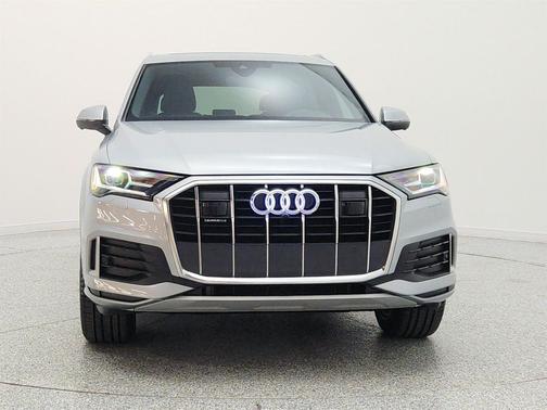 Satellite Silver Metallic 2023 Audi Q7 45 Premium