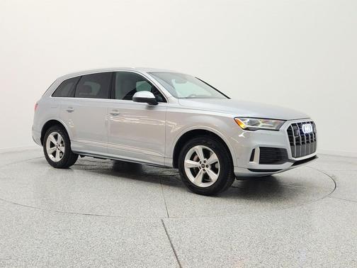 Satellite Silver Metallic 2023 Audi Q7 45 Premium