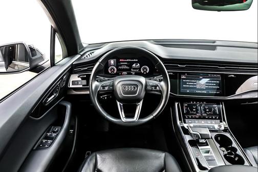 2021 Audi Q7 45 Premium Plus