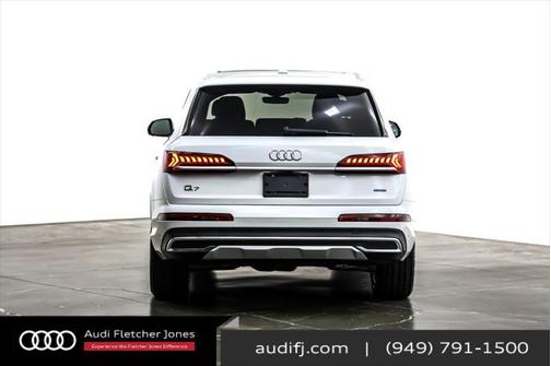 2022 Audi Q7 55 Premium Plus