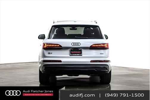 2022 Audi Q7 55 Premium Plus