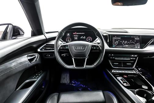 2023 Audi e-tron GT Premium Plus quattro