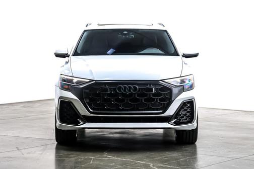 Glacier White Metallic 2024 Audi Q8 55 Premium Plus