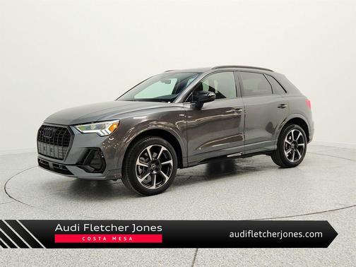 Daytona Gray Pearl Effect 2025 Audi Q3 45 S line Premium Plus