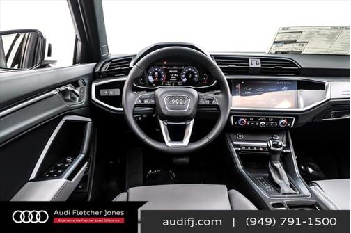 2025 Audi Q3 Premium 45 TFSI S line quattro Tiptronic