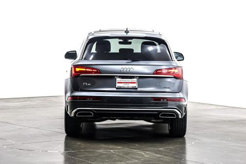 2023 Audi Q5 45 S line Premium