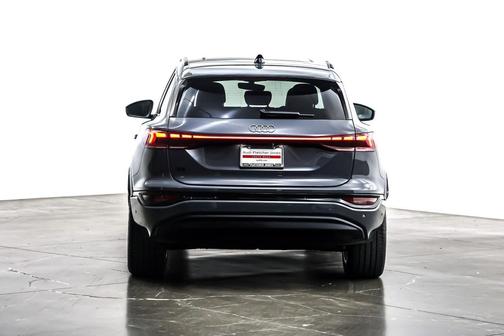 2025 Audi Q6 e-tron Premium