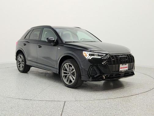 Mythos Black Metallic 2022 Audi Q3 45 S line Premium Plus