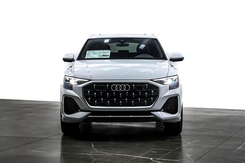 2025 Audi Q8 55 Premium Plus