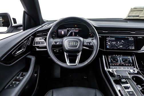 2025 Audi Q8 55 Premium Plus