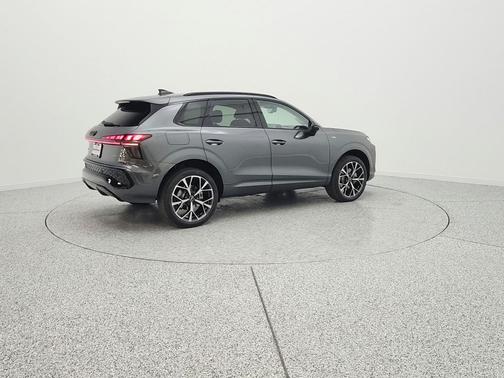 Daytona Gray Pearl Effect 2026 Audi Q3 TFSI quattro S tronic