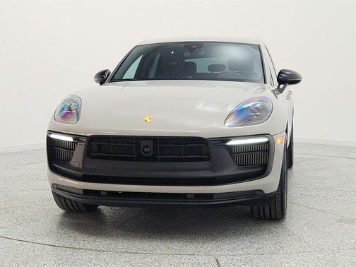 Chalk 2024 Porsche Macan Macan GTS