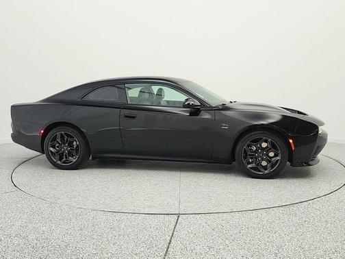 Diamond Black Crystal Pearlcoat 2025 Dodge Charger Daytona R/T